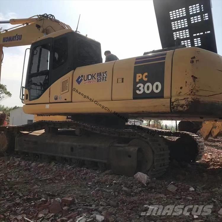 Komatsu 300 Bageri gusjeničari