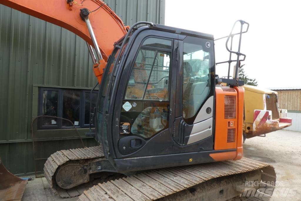 Hitachi ZX 135 US-6 Bageri gusjeničari