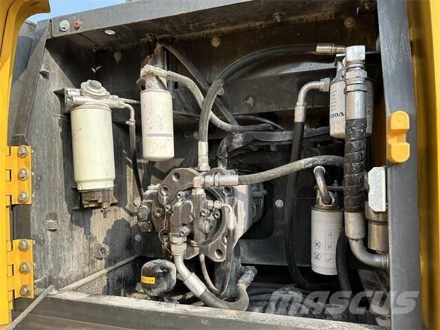 Volvo EC240 Bageri gusjeničari