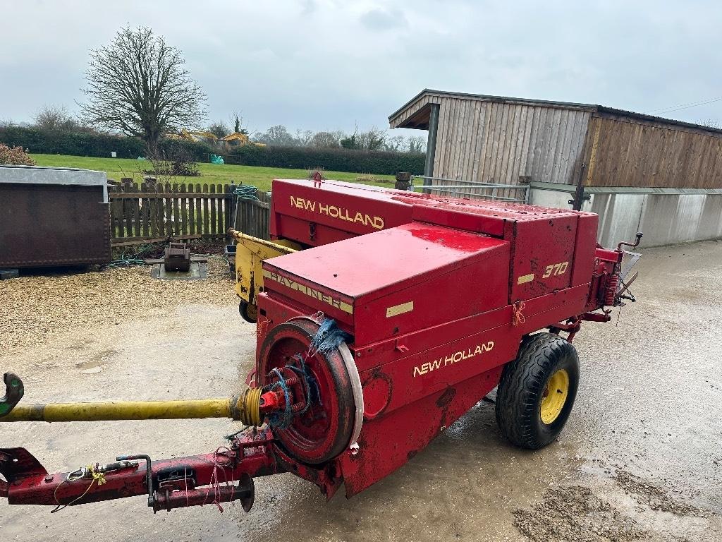 New Holland 370 Balirke za kockaste bale