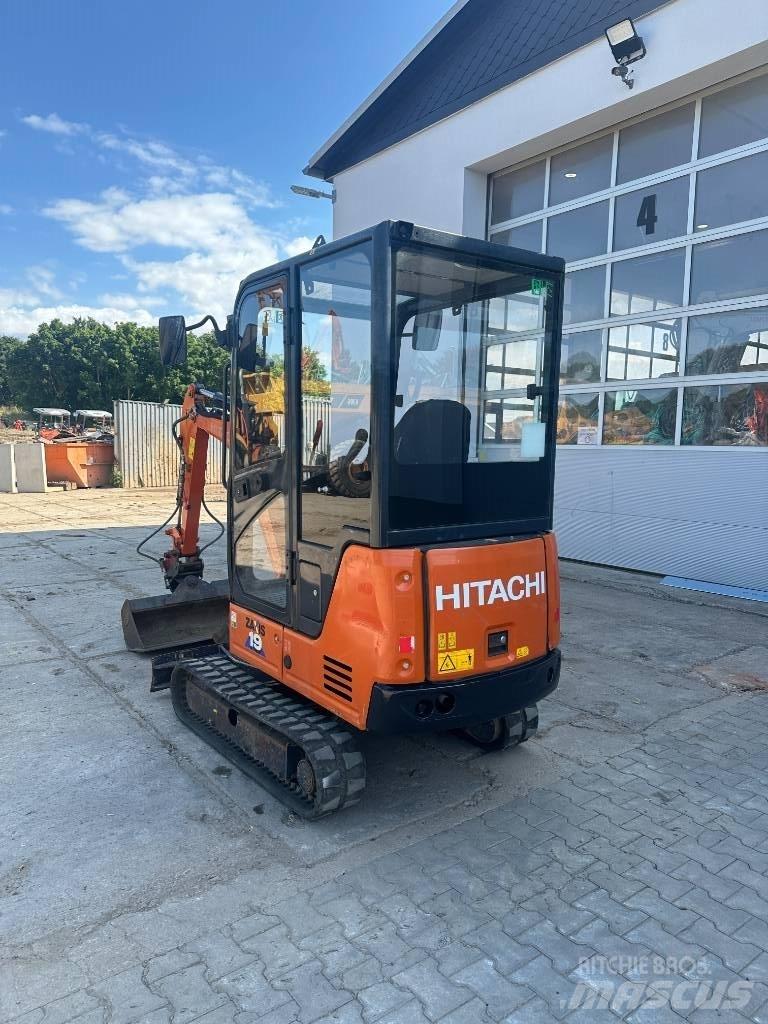 Hitachi ZX 19-6 Mini bageri <7t
