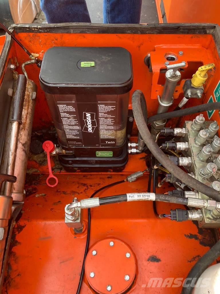 Doosan DA 30 Zglobni demperi