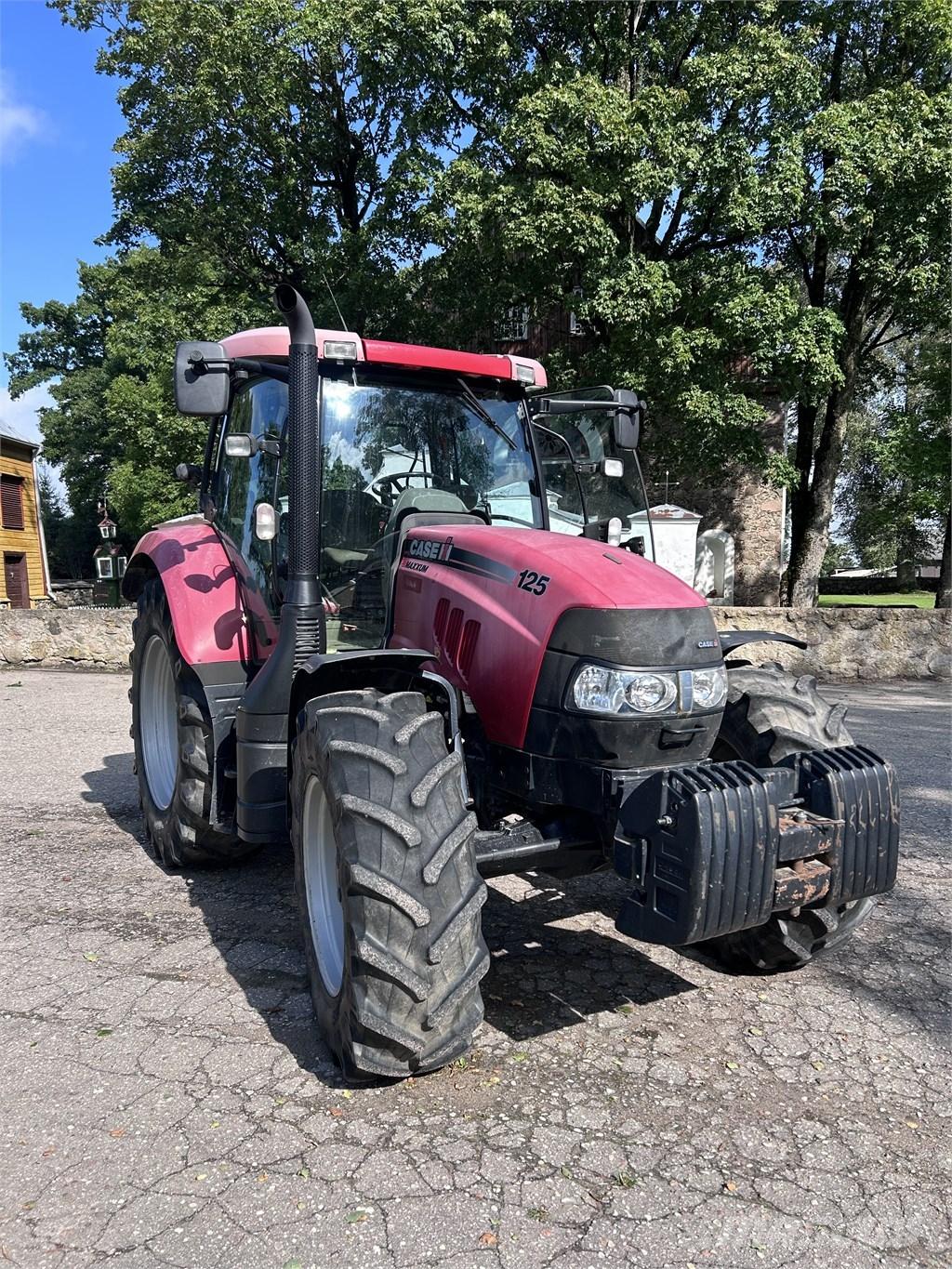 CASE Maxxum 125 Traktori