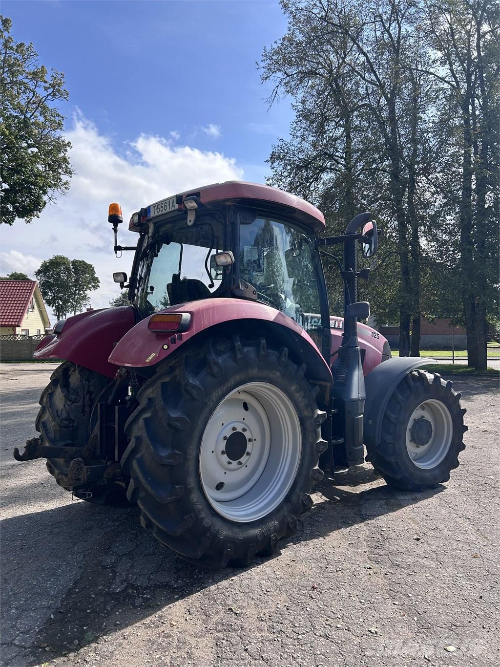 CASE Maxxum 125 Traktori