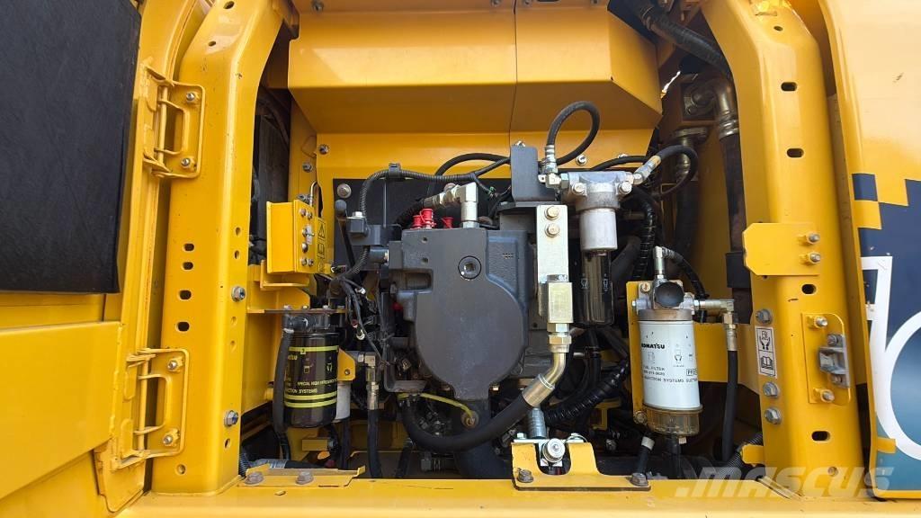 Komatsu HB 215 LC-3 Bageri gusjeničari