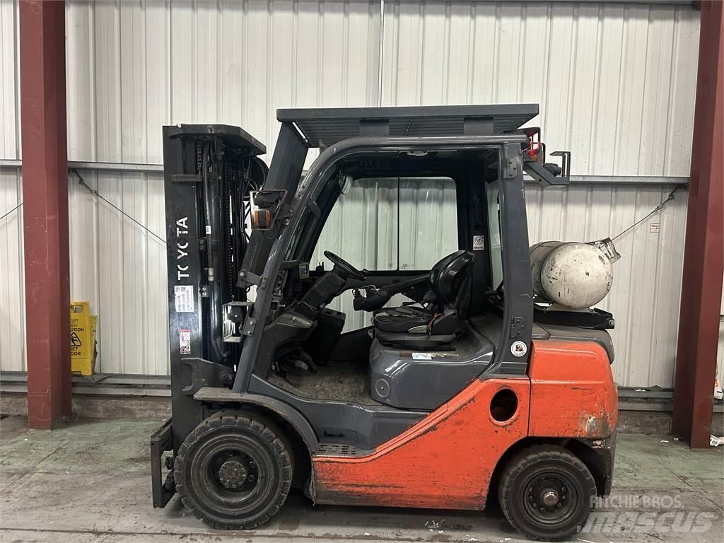 Toyota 02-8FGF25 Plinski viličari