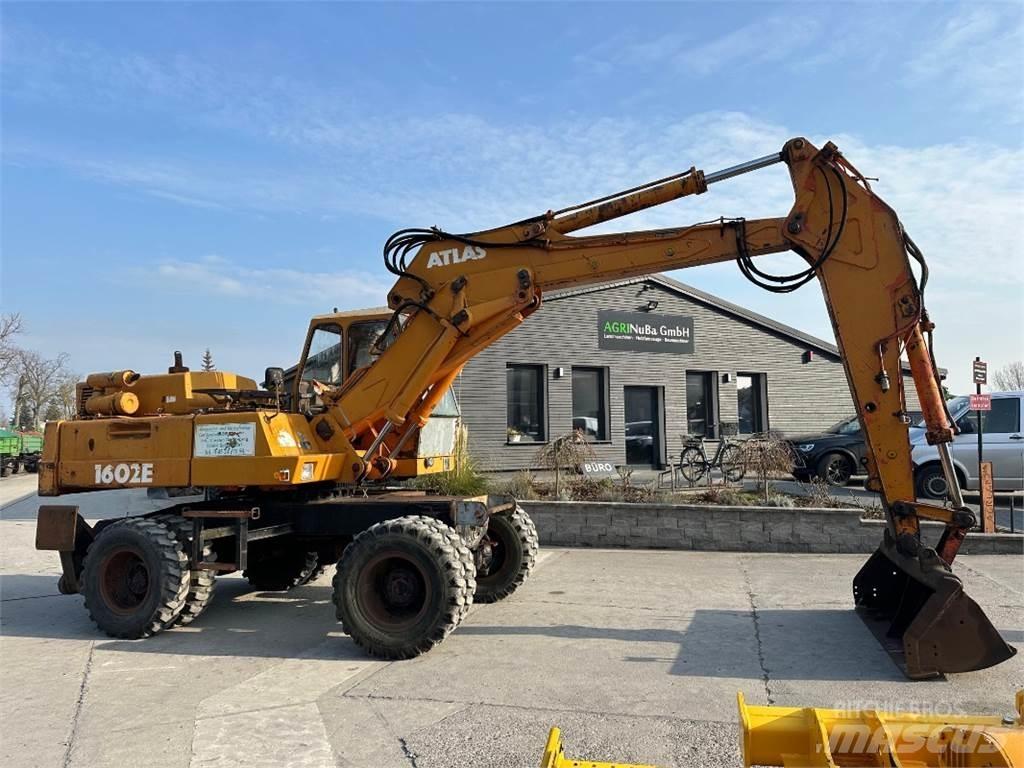 Atlas 1602E Bageri na kotačima