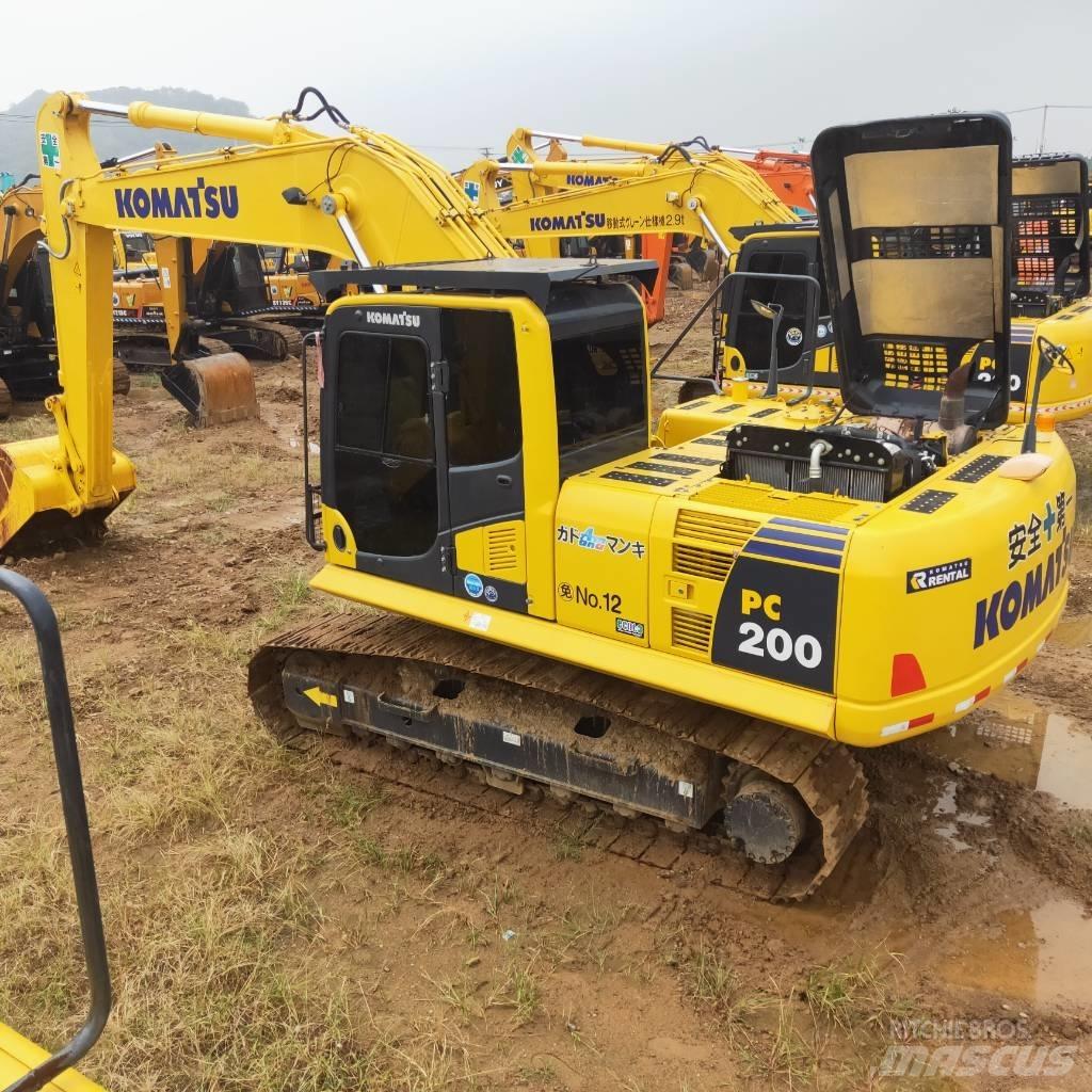 Komatsu PC200-8 Bageri gusjeničari