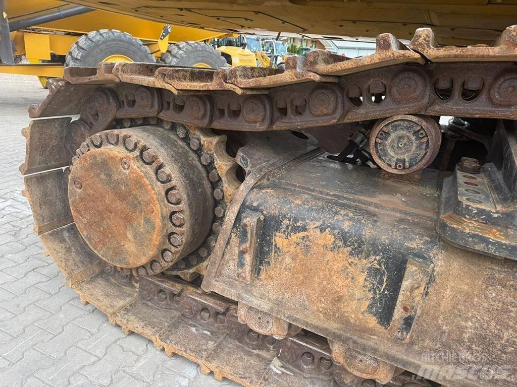 CAT 390 F L ME Bageri gusjeničari