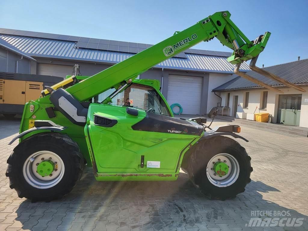 Merlo TF33.7 Višenamjenski utovarivači