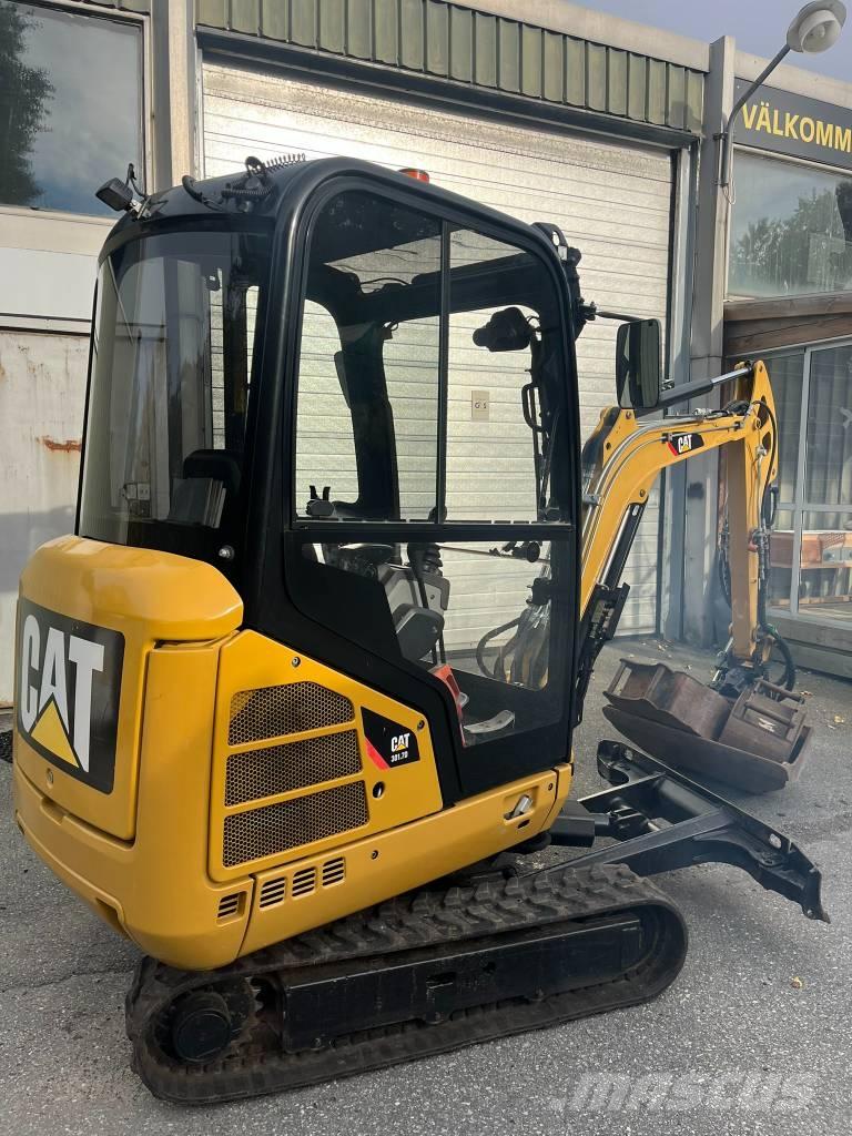CAT 301.7 D Rototilt Mini bageri <7t