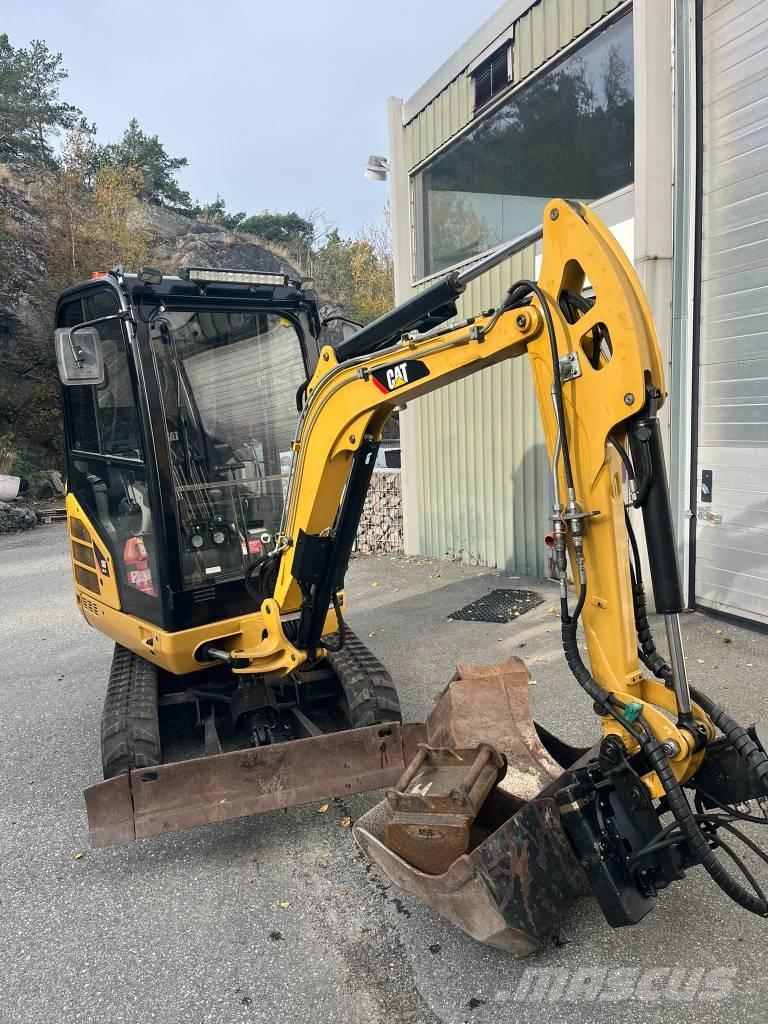 CAT 301.7 D Rototilt Mini bageri <7t