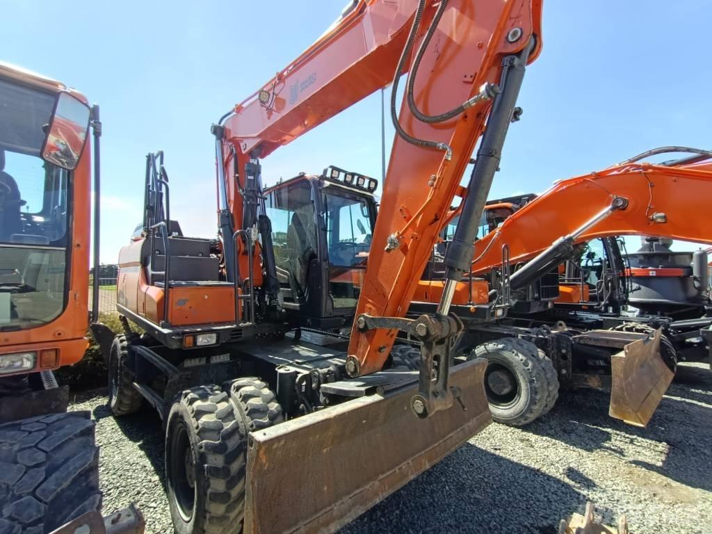Doosan DX140W-5 Bageri na kotačima