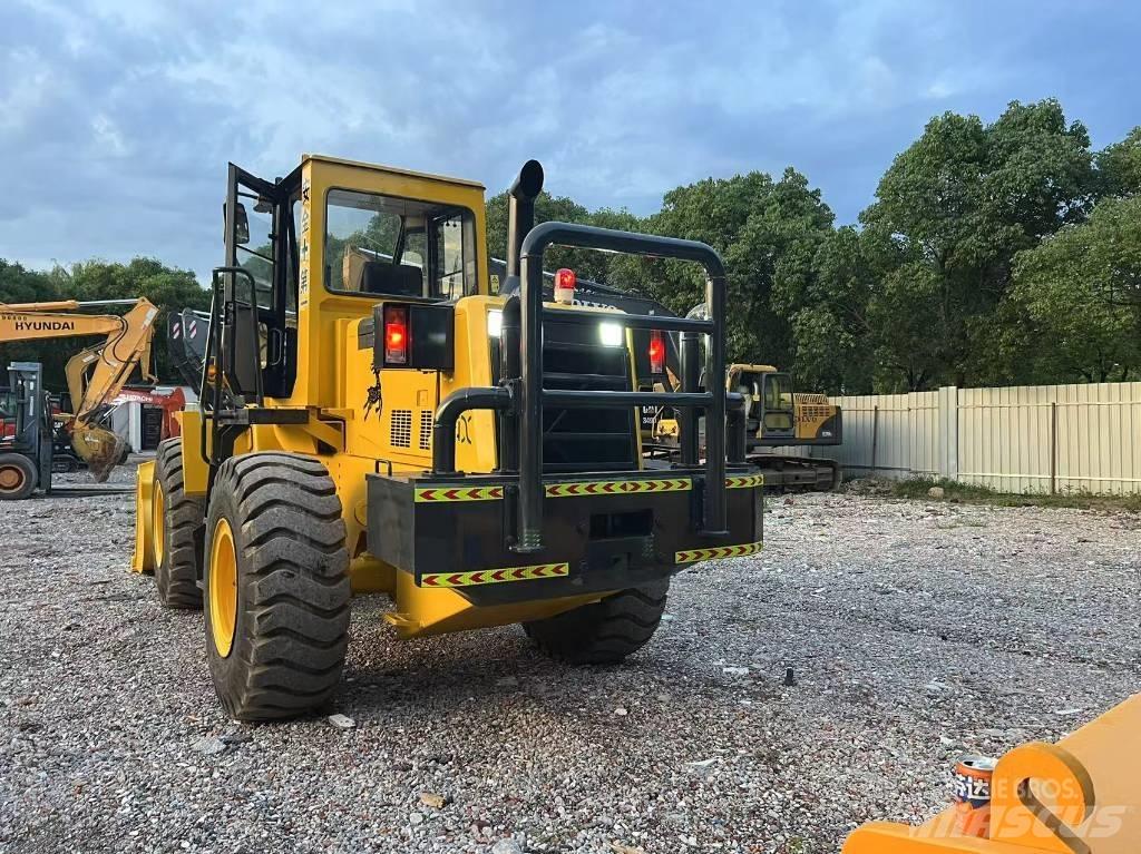 Komatsu WA 320-3 Utovarivači na kotačima
