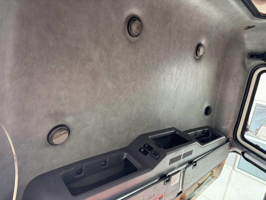 Mack GU813 Kiper kamioni