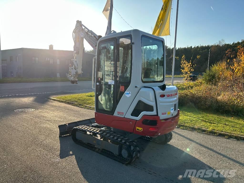 Takeuchi TB 225A V3 Mini bageri <7t