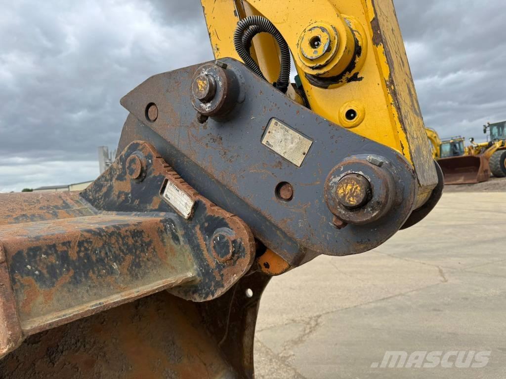 Komatsu PC 138 US-11 Bageri gusjeničari