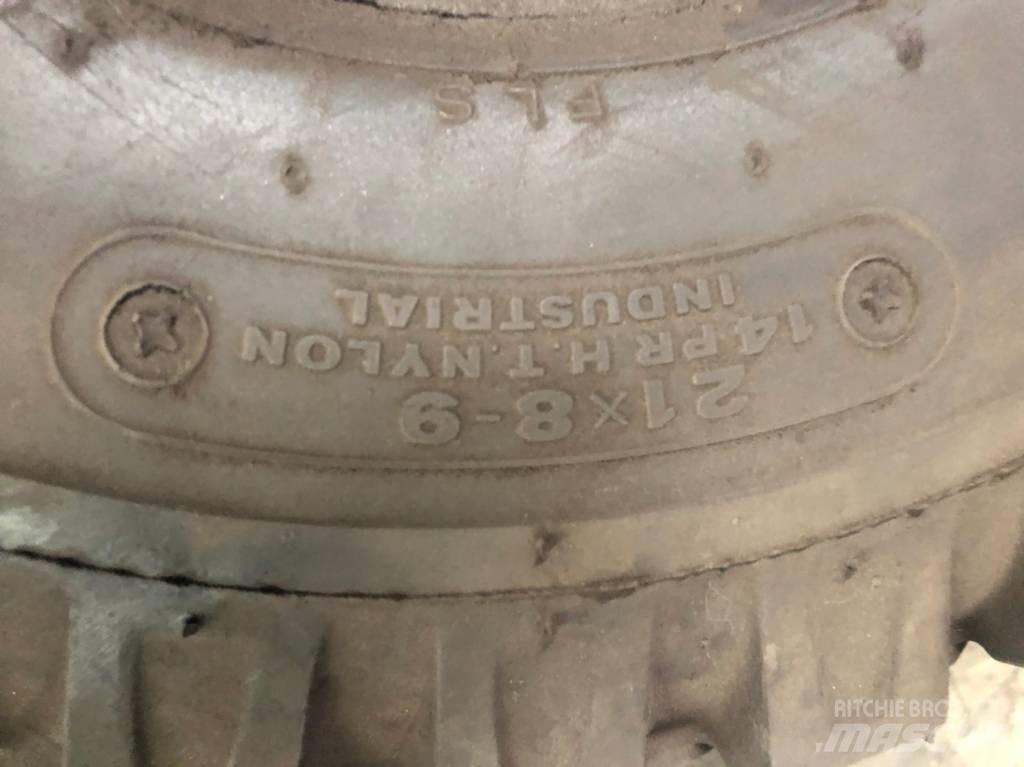 Bridgestone 21x8-9 Gume, kotači i naplatci