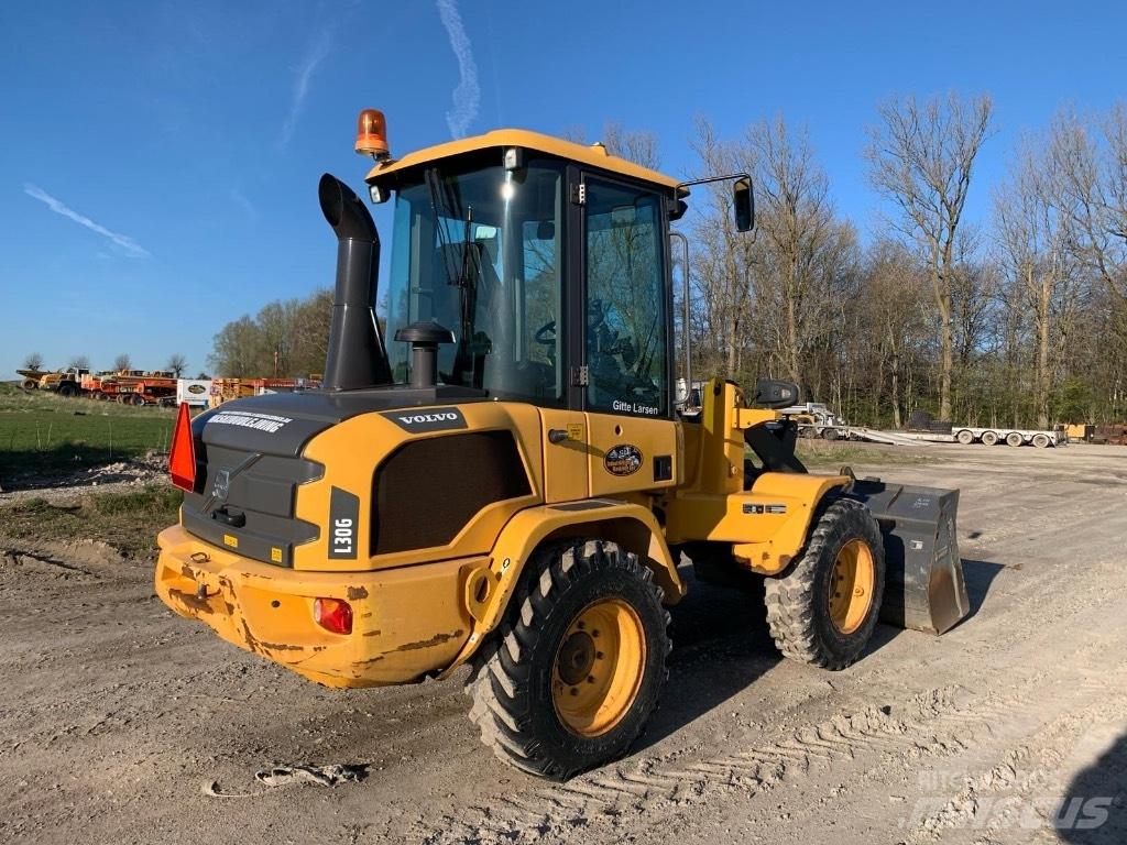 Volvo L 30 G Utovarivači na kotačima