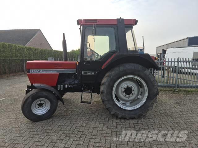 Case IH 745 XL Traktori