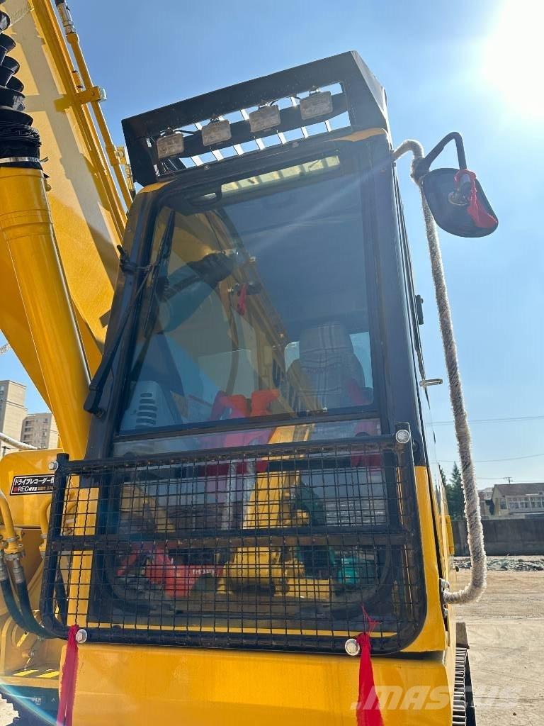 Komatsu PC 220-7 Bageri gusjeničari
