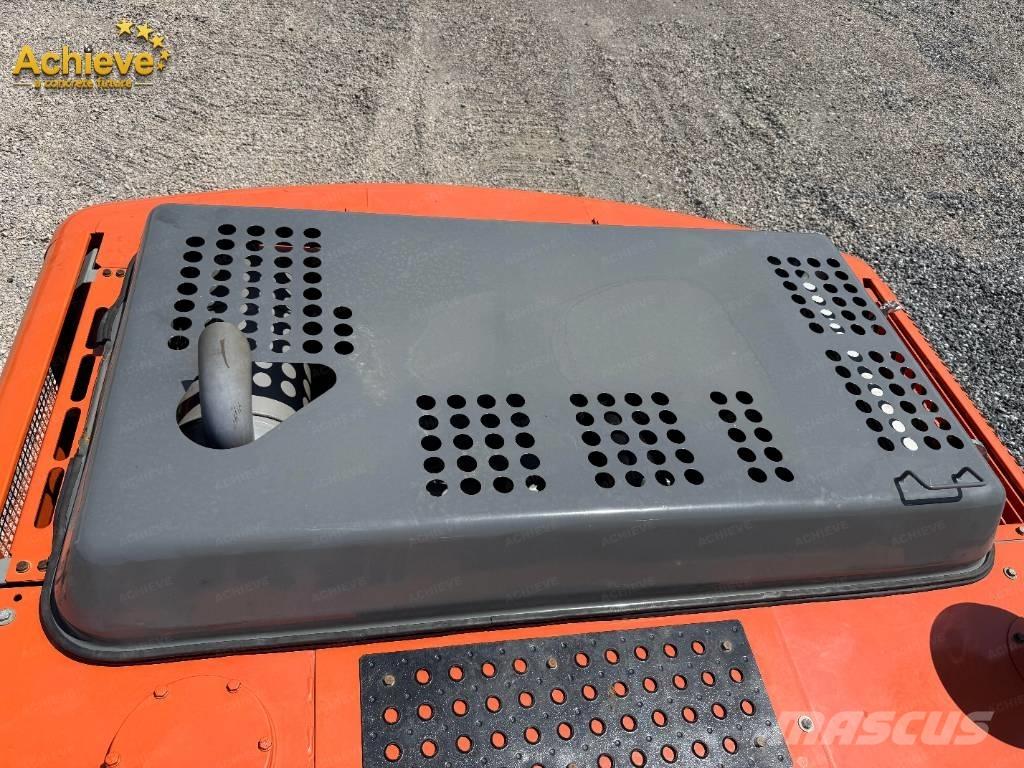 Hitachi ZX 210 Bageri gusjeničari