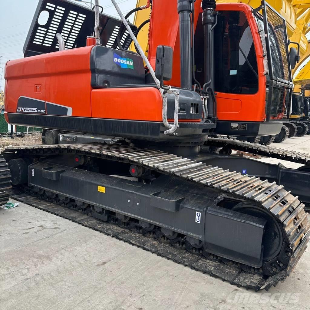 Doosan DX225LC-9C Bageri gusjeničari