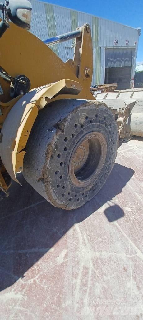CAT 930 M Utovarivači na kotačima