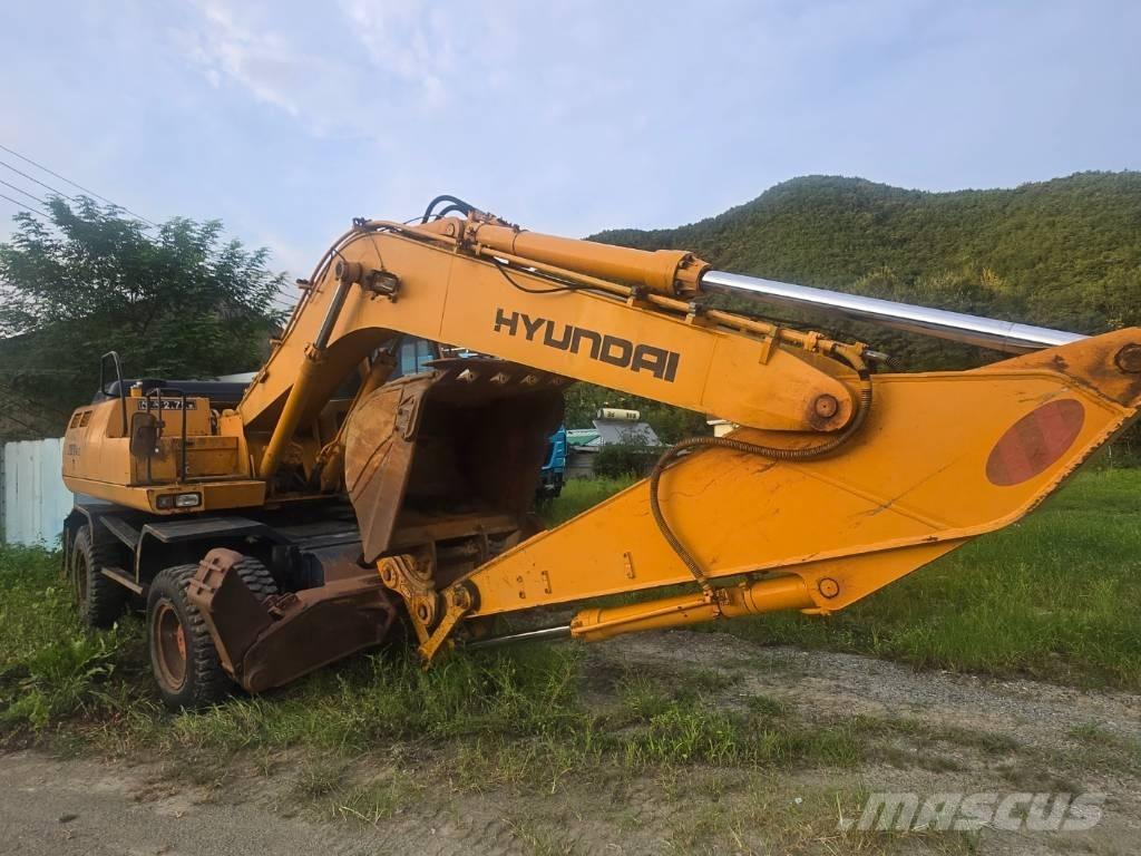 Hyundai Robex 2000W Bageri na kotačima