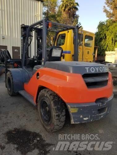 Toyota 8FD70U Dizelski viličari