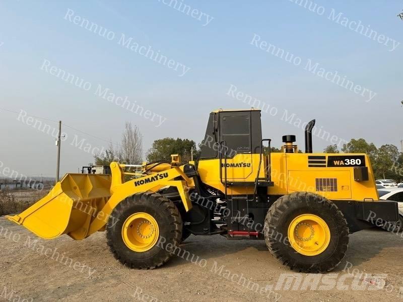 Komatsu WA380 Utovarivači na kotačima