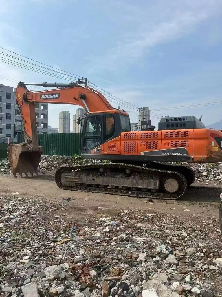 Doosan DX420LC Bageri gusjeničari