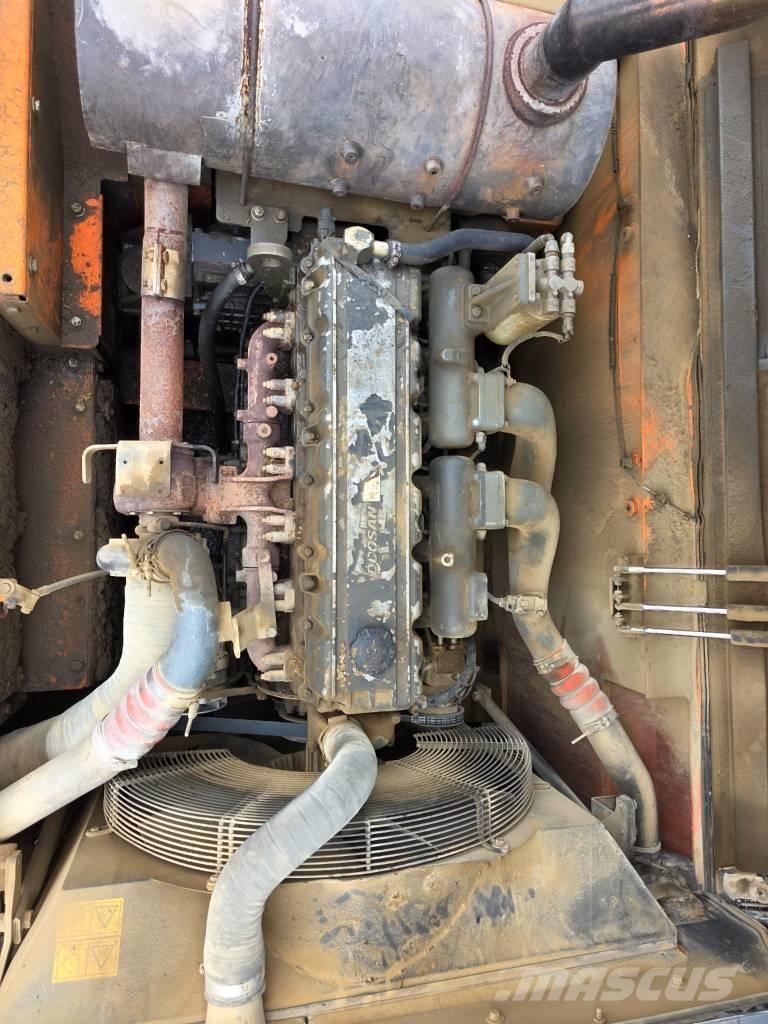 Doosan DX 380 LC Bageri gusjeničari