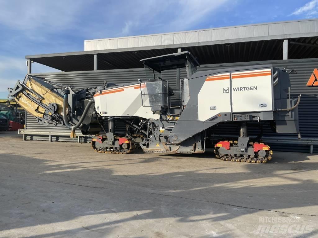 Wirtgen W 220 FI Asfaltne hladne glodalice