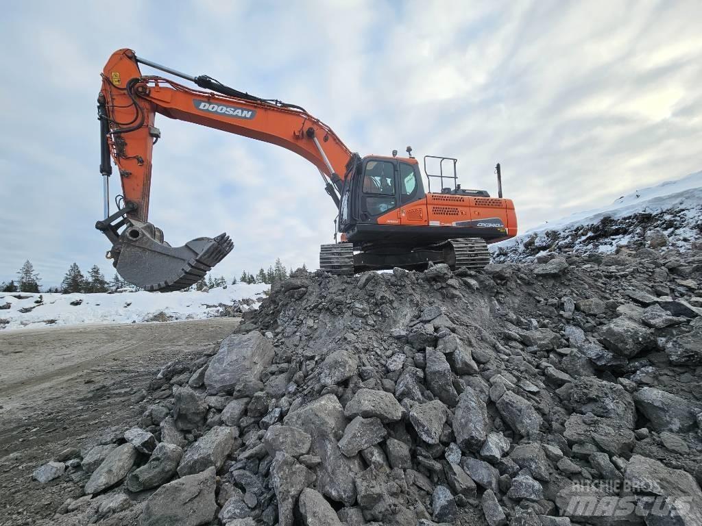 Doosan DX 340 LC Bageri gusjeničari