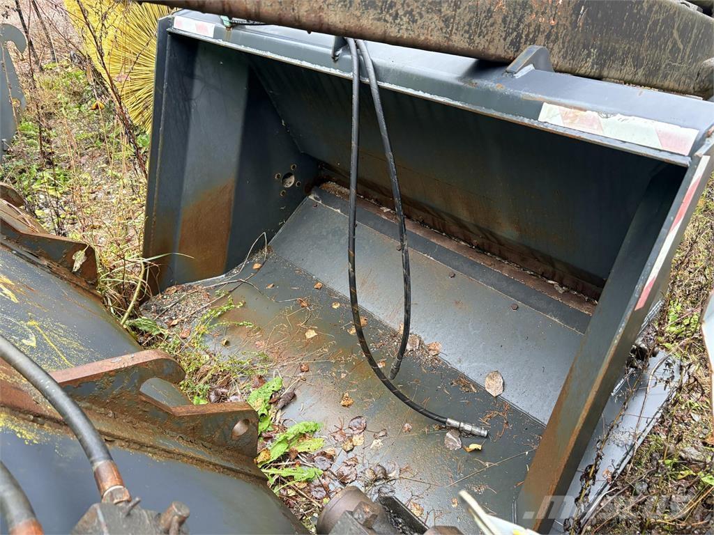 Snowstar HK700L Posipači soli i pijeska