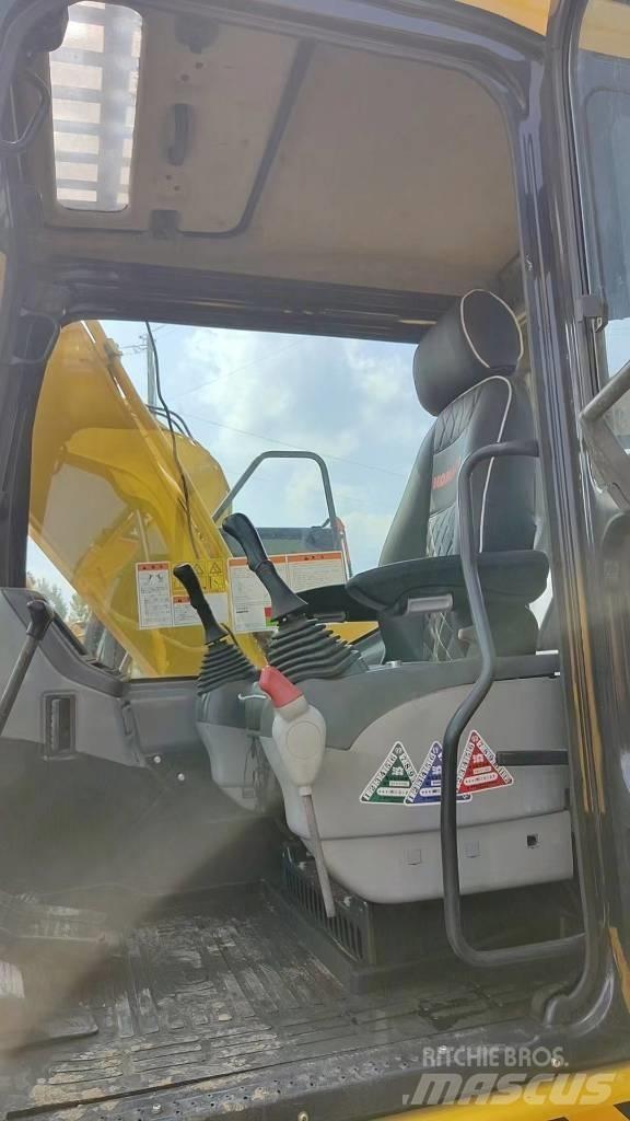 Komatsu PC 130 Bageri gusjeničari