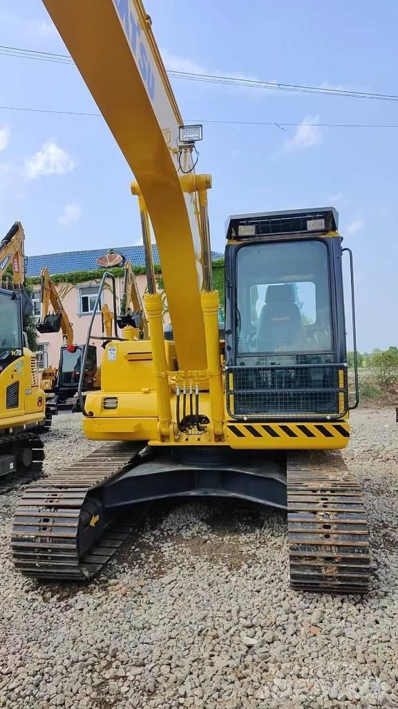 Komatsu PC 130 Bageri gusjeničari