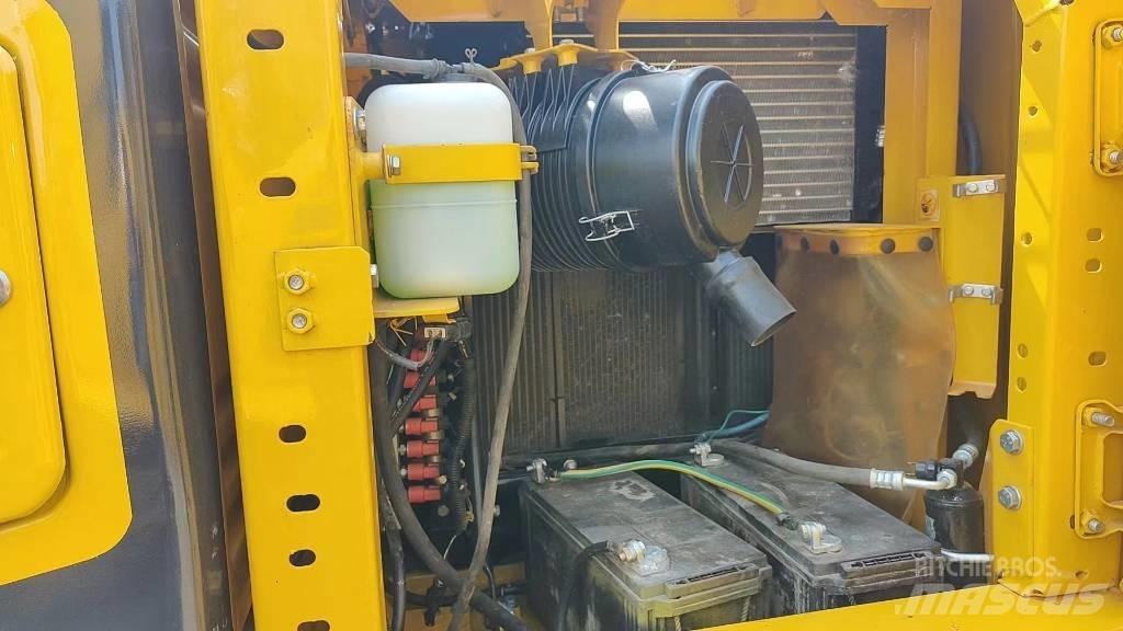 Komatsu PC 130 Bageri gusjeničari