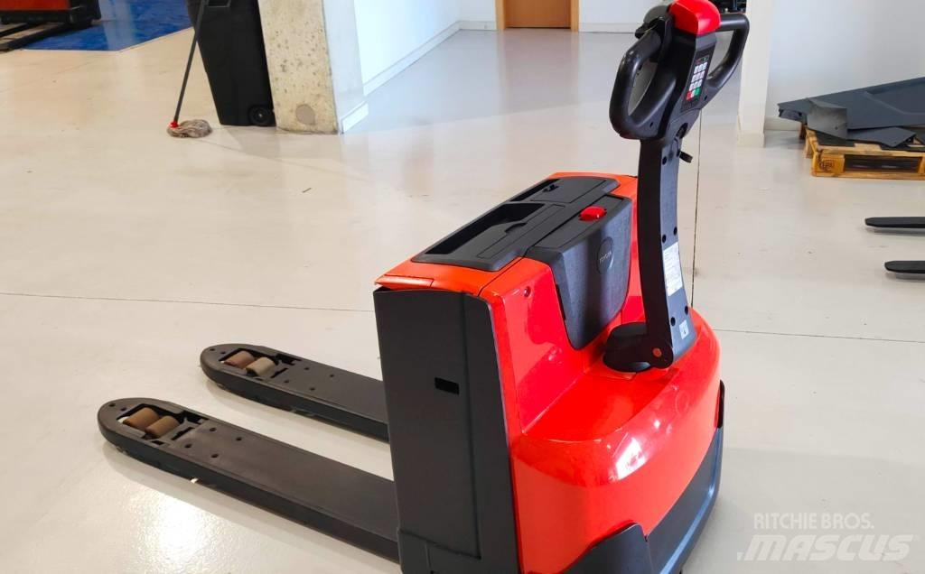 BT LWE 180 Nisko podizni električni viličar