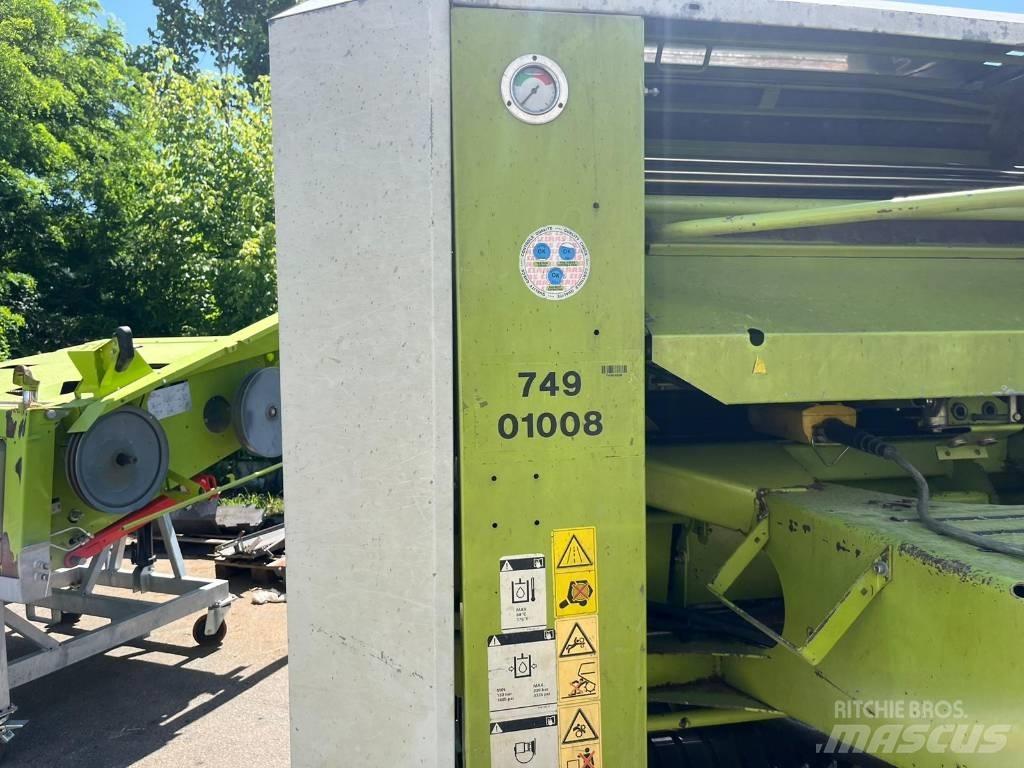 CLAAS Rollant 240 Rolo balirke