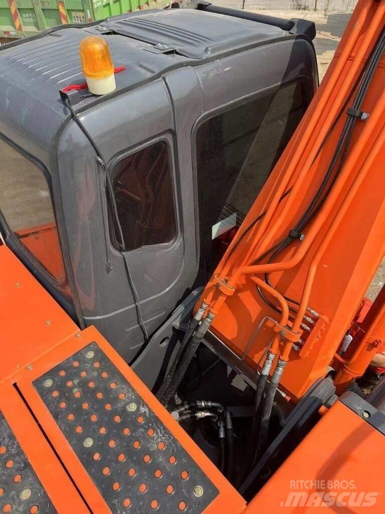Hitachi ZX 200 Bageri gusjeničari