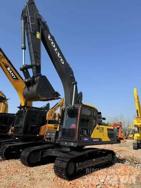 Volvo EC 240 Bageri gusjeničari