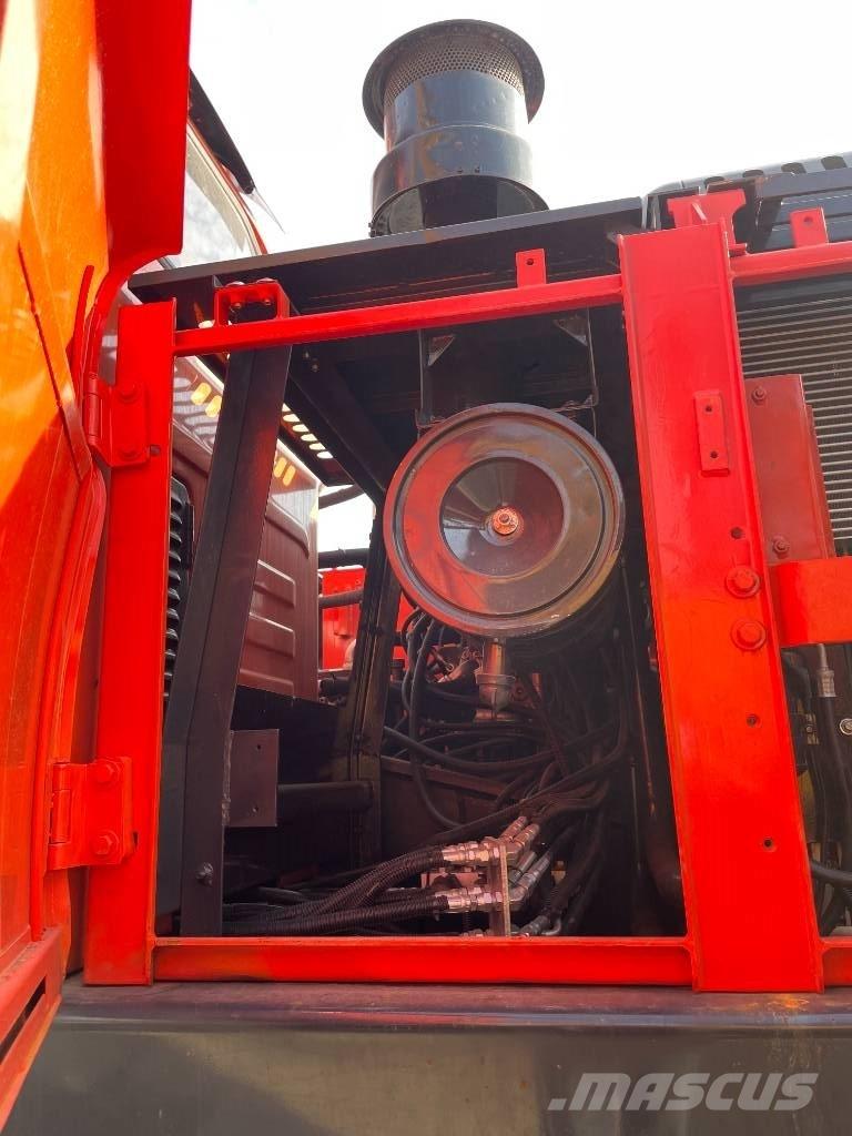 Doosan DX 225 LCA Bageri gusjeničari