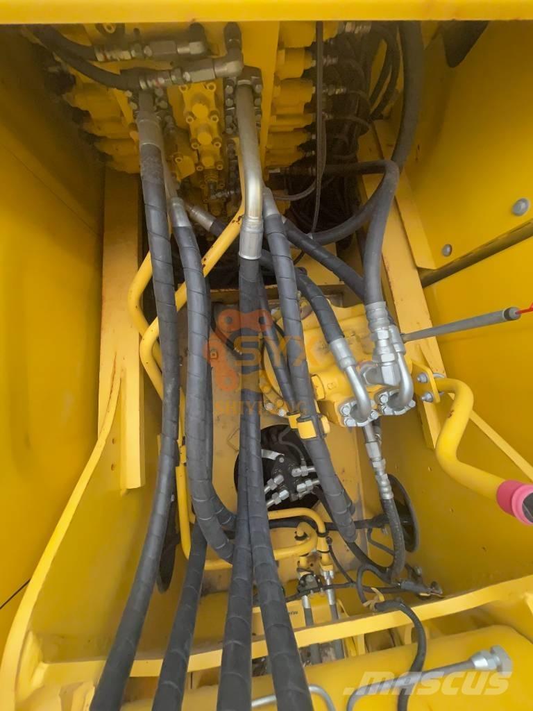 Komatsu PC 200-8 Bageri gusjeničari