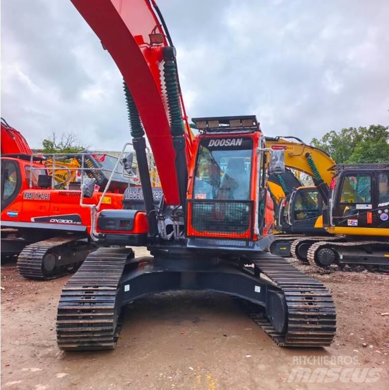 Doosan DX 300 LC Bageri gusjeničari