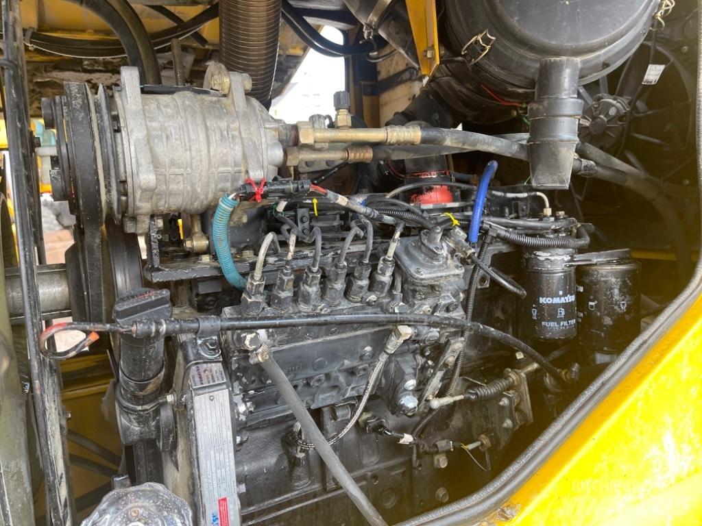 Komatsu WA 270-3 Utovarivači na kotačima