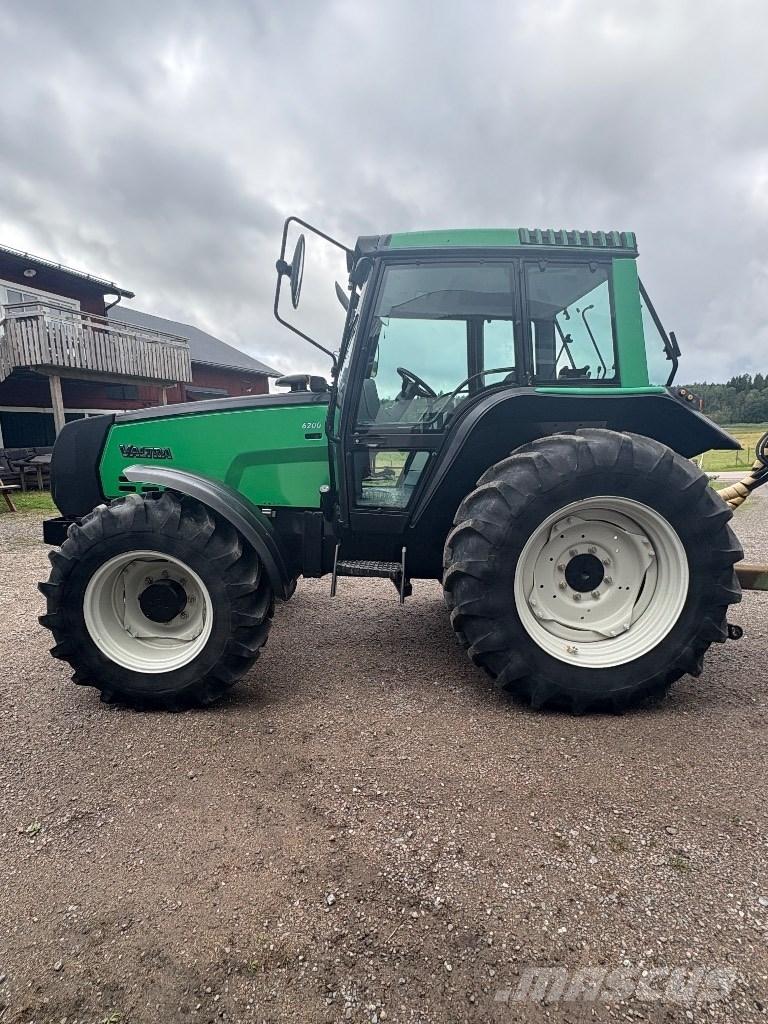 Valtra 6200-4 Traktori