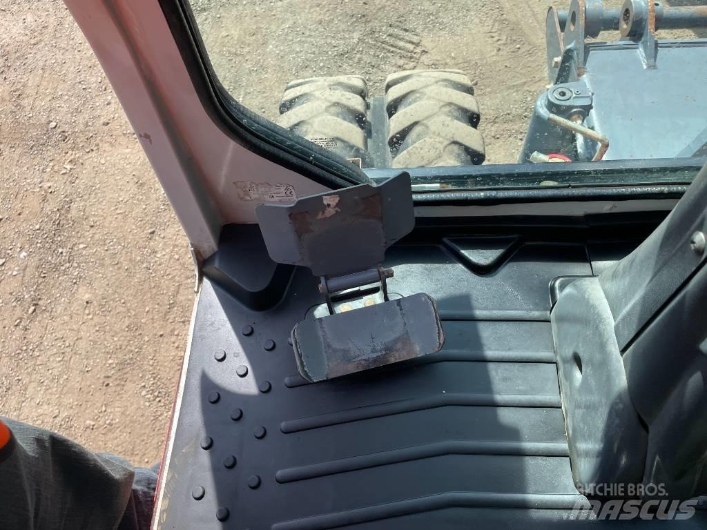 Takeuchi TB 295 W Bageri na kotačima