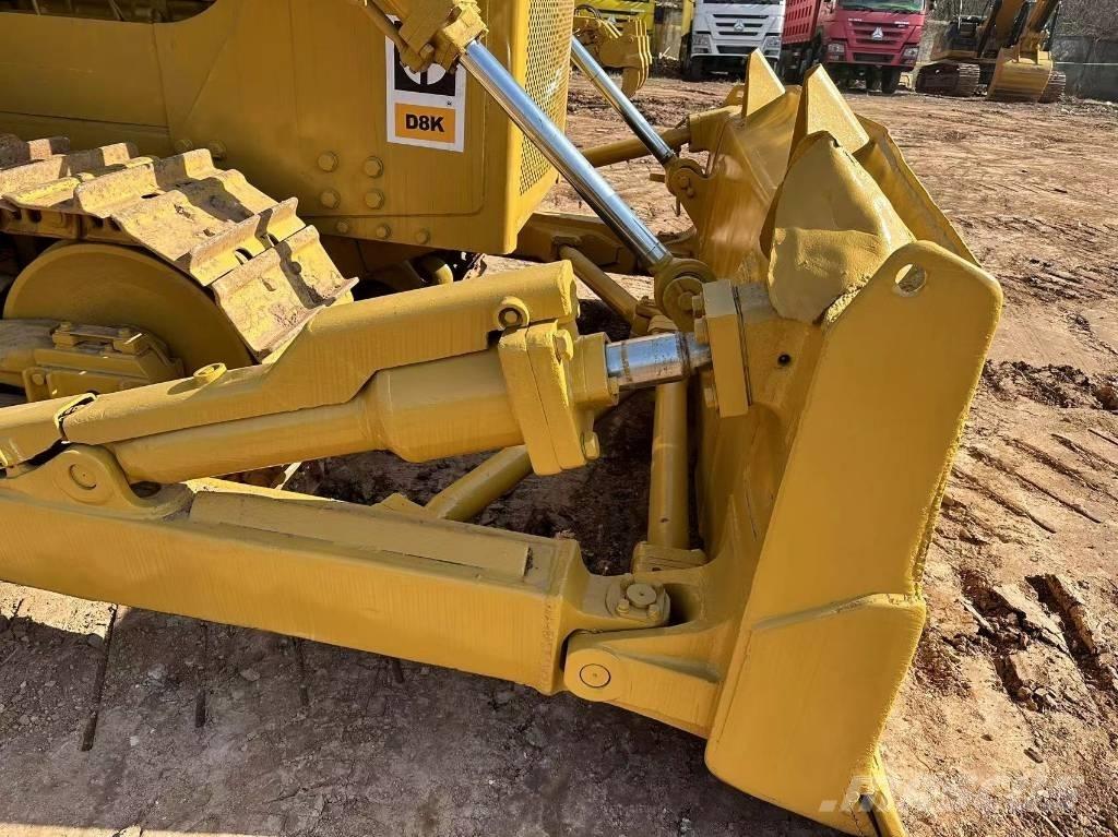 CAT D8K Buldožeri gusjeničari